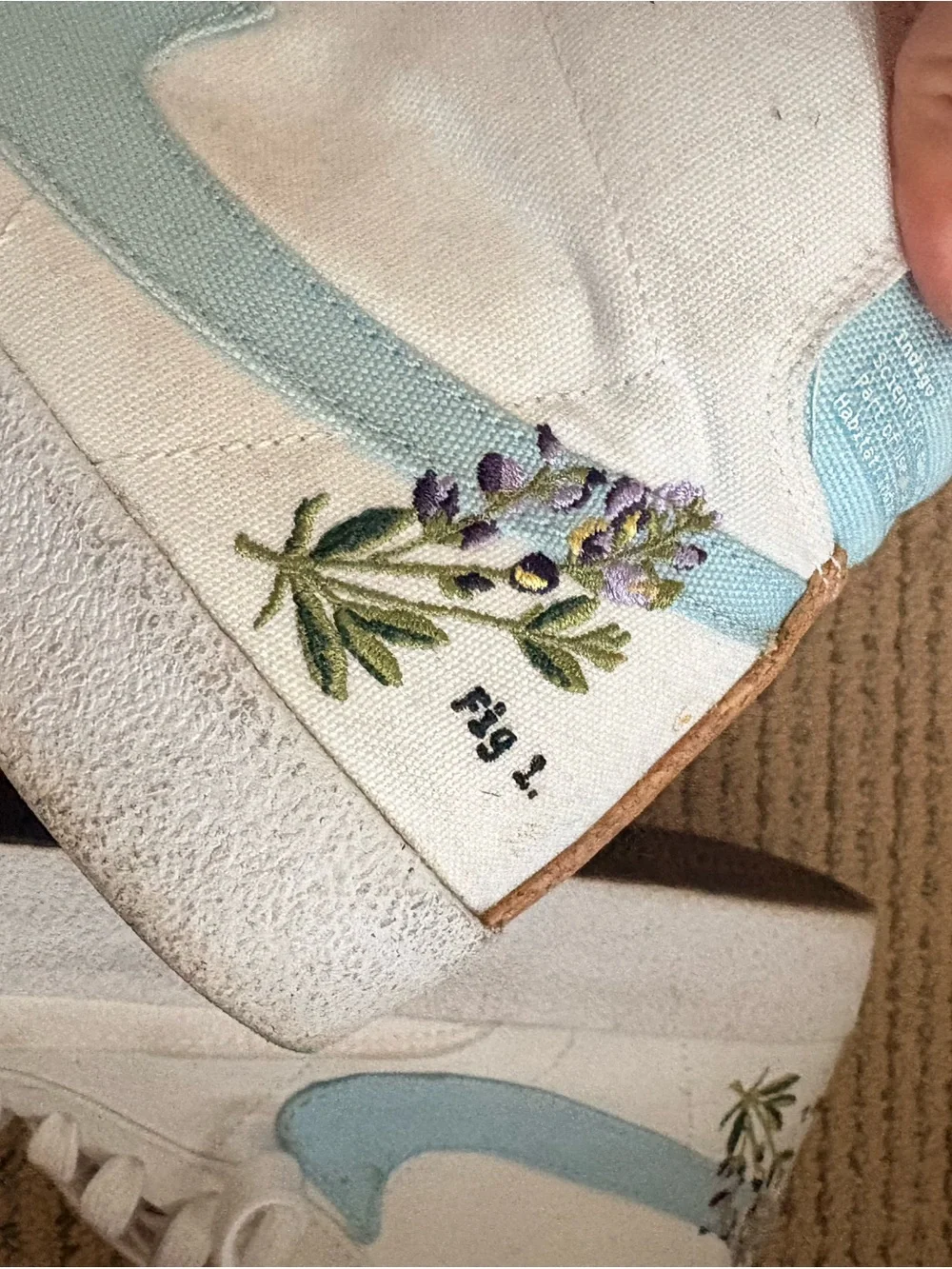 Nike light used